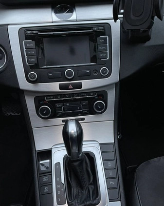 Volkswagen Passat cena 37000 przebieg: 268000, rok produkcji 2010 z Wrocław małe 379
